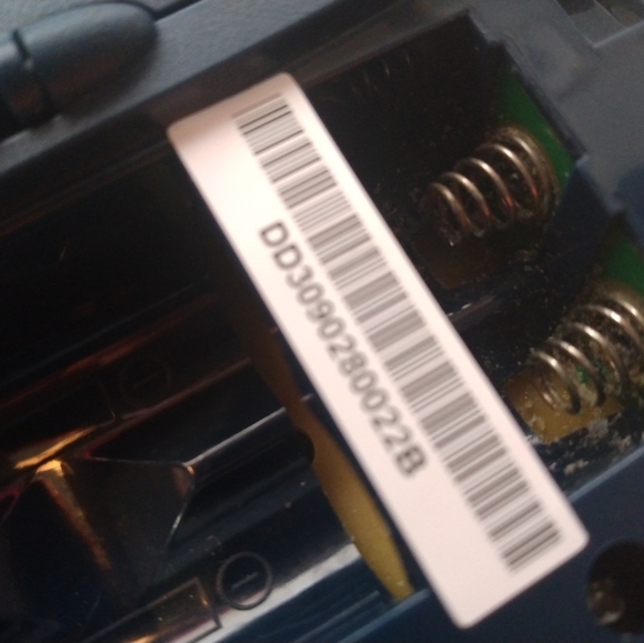 DYMO LetraTag Portable Personal Label Maker Tested Works built in Scissors - Picture 7 of 12